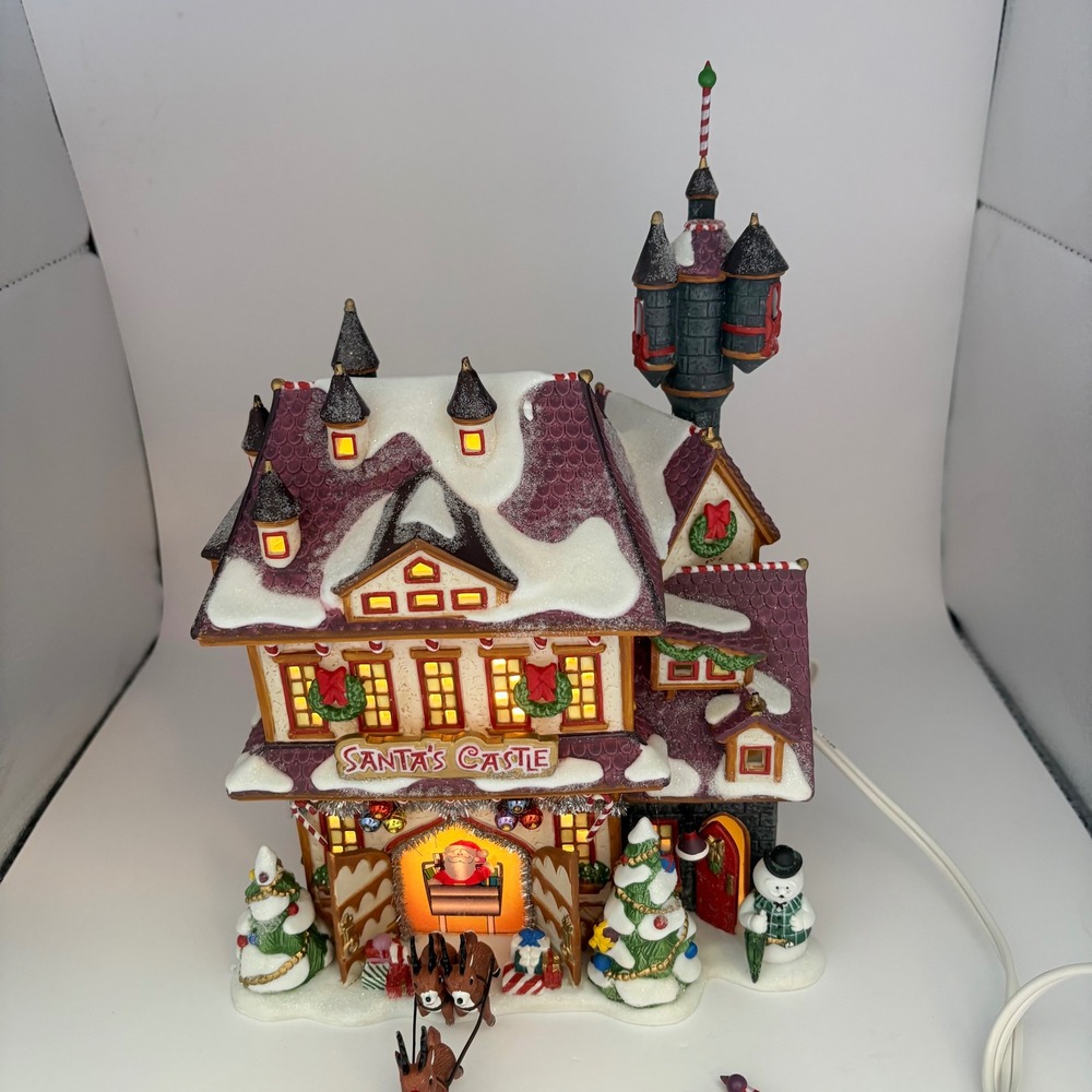 Department 56 Santa's Castle Multicolor North Pole Series 56.56773 READ - Picture 2 of 10
